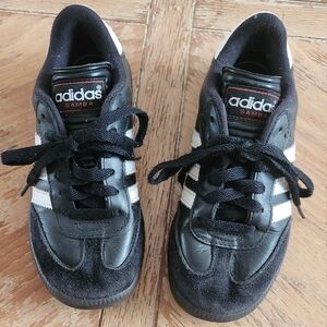 Little boys adidas samba black sneakers size 2